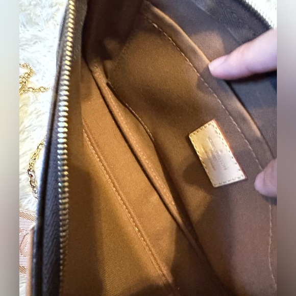 holiday sales for Louis Vuitton Multi Pochette Accessories - Picture 9 of 15